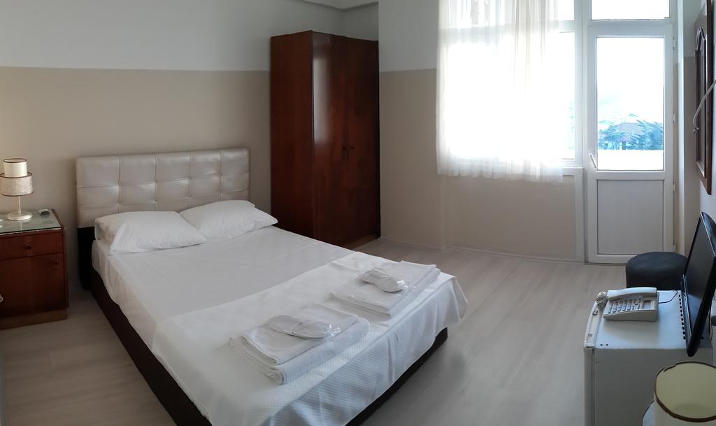Klas Otel Si̇Le Шіле Номер фото