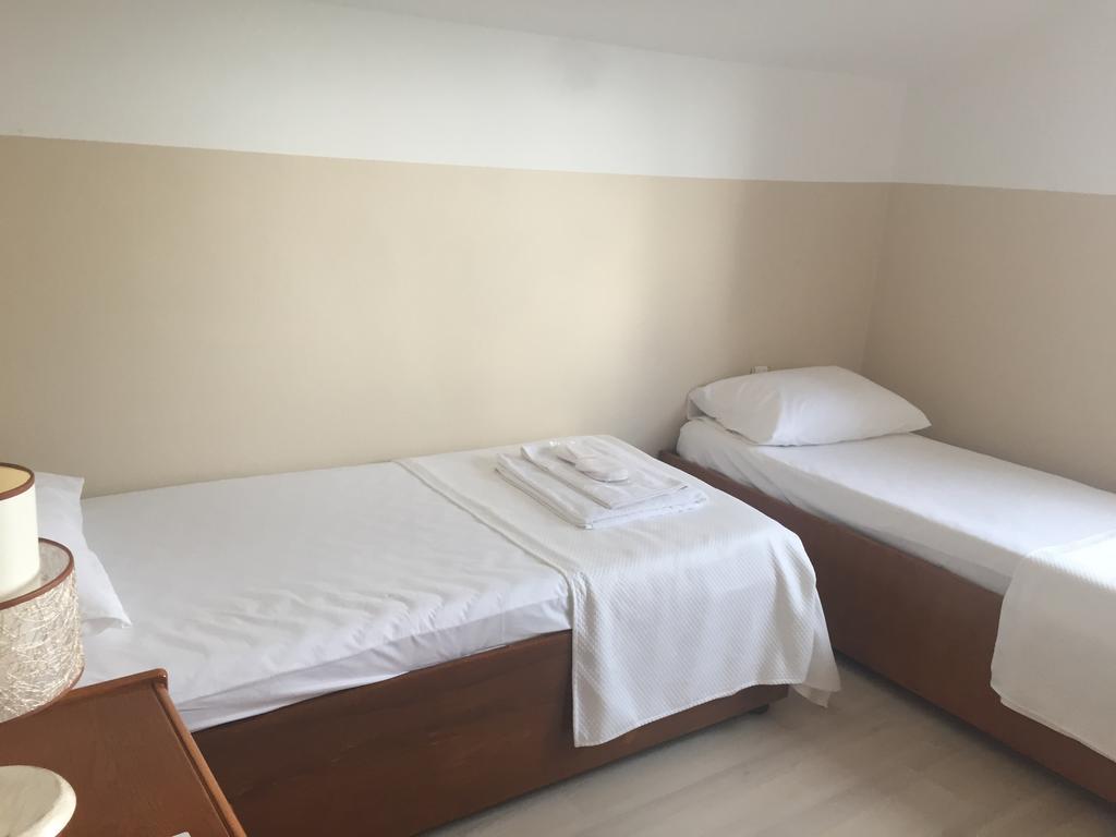 Klas Otel Si̇Le Шіле Номер фото